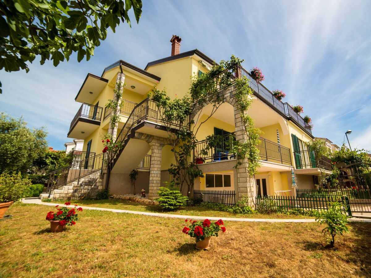 Apartment Two bedroom apartment with terrace Poreč A-19657-b - Outdoor photo 4