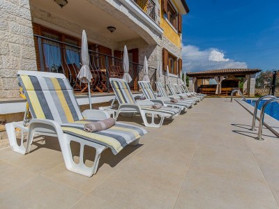 Holiday house Comfortable and spacious house with terrace Buići, Poreč K-19720 - Outdoor photo 6