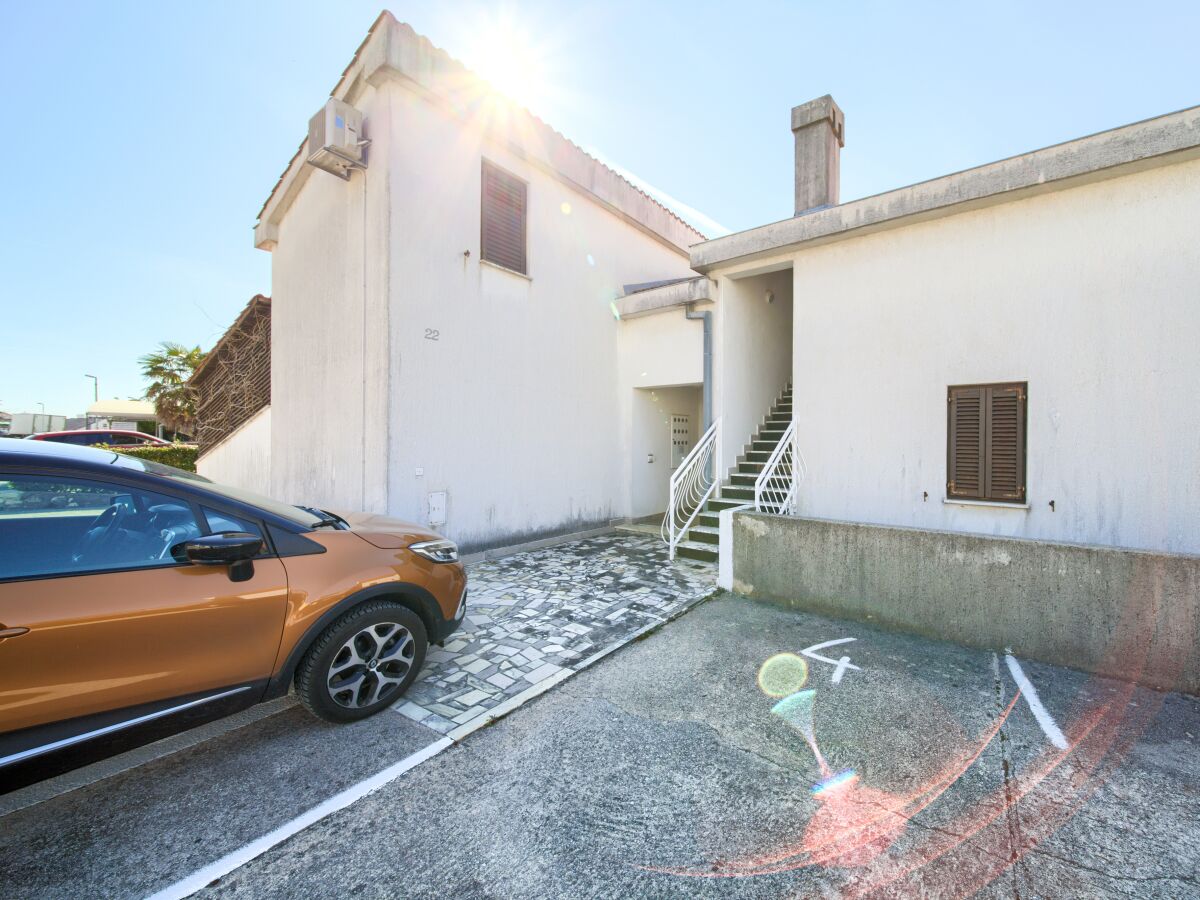 Apartment Two bedroom apartment with terrace and sea view Njivice, Krk A-20543-a