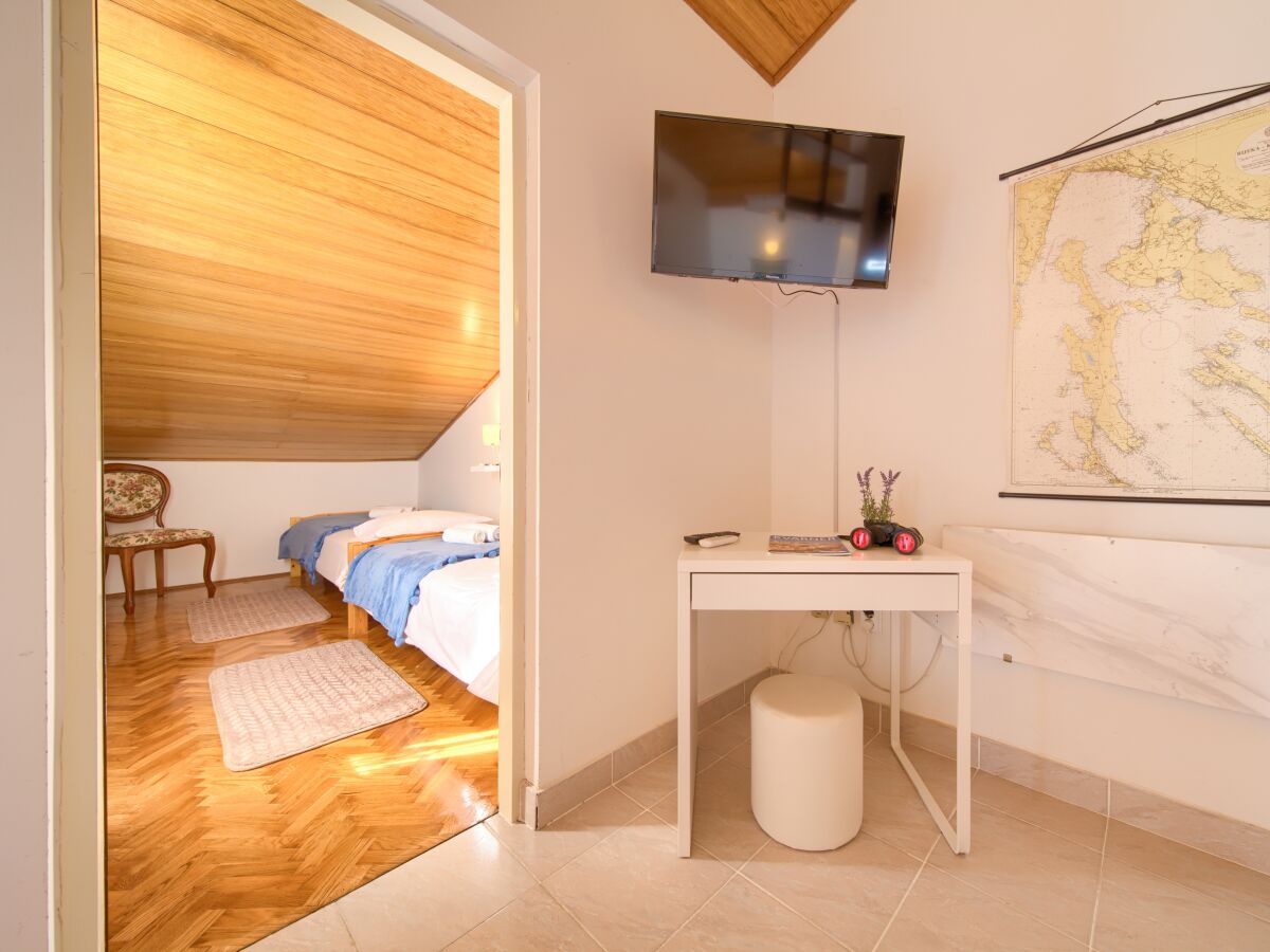 Apartment Two bedroom apartment with terrace and sea view Njivice, Krk A-20543-a - Outdoor photo 3