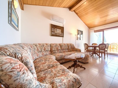 Apartment Two bedroom apartment with terrace and sea view Njivice, Krk A-20543-a - Outdoor photo 2