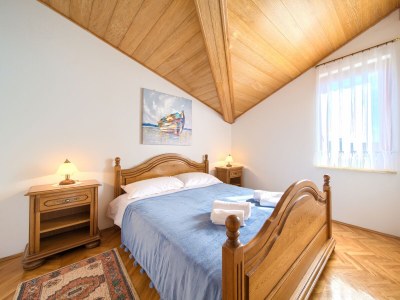 Apartment Two bedroom apartment with terrace and sea view Njivice, Krk A-20543-a - Outdoor photo 10