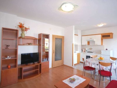 Apartment Two bedroom apartment with terrace Njivice, Krk A-21860-a - Outdoor photo 6