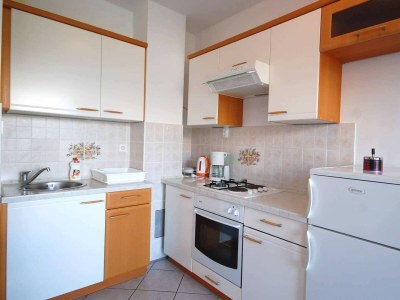 Apartment Two bedroom apartment with terrace Njivice, Krk A-21860-a - Outdoor photo 7