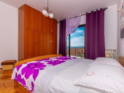 Apartment Three bedroom apartment with balcony and sea view Novi Vinodolski A-22846-a - Outdoor photo 14