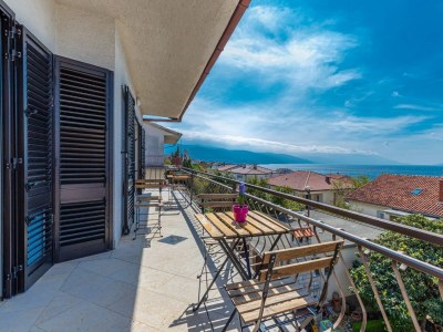 Apartment Three bedroom apartment with balcony and sea view Novi Vinodolski A-22846-a - Outdoor photo 18