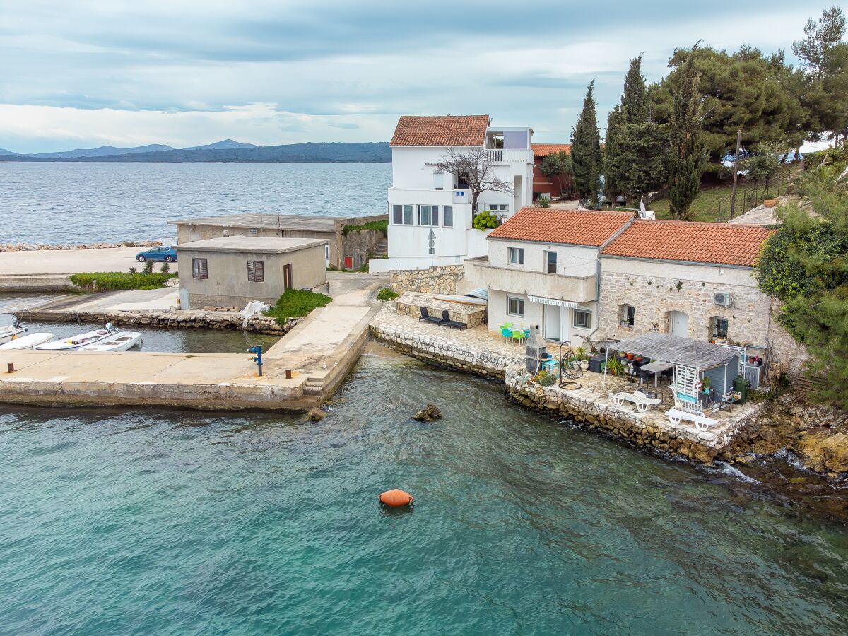 Apartment One bedroom apartment near beach Savar, Dugi otok A-23087-a - Outdoor photo 4