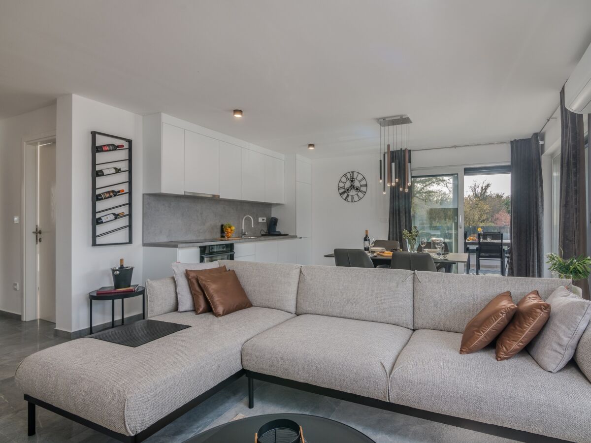 Apartment Two bedroom apartment with balcony Vantačići, Krk A-23582-a