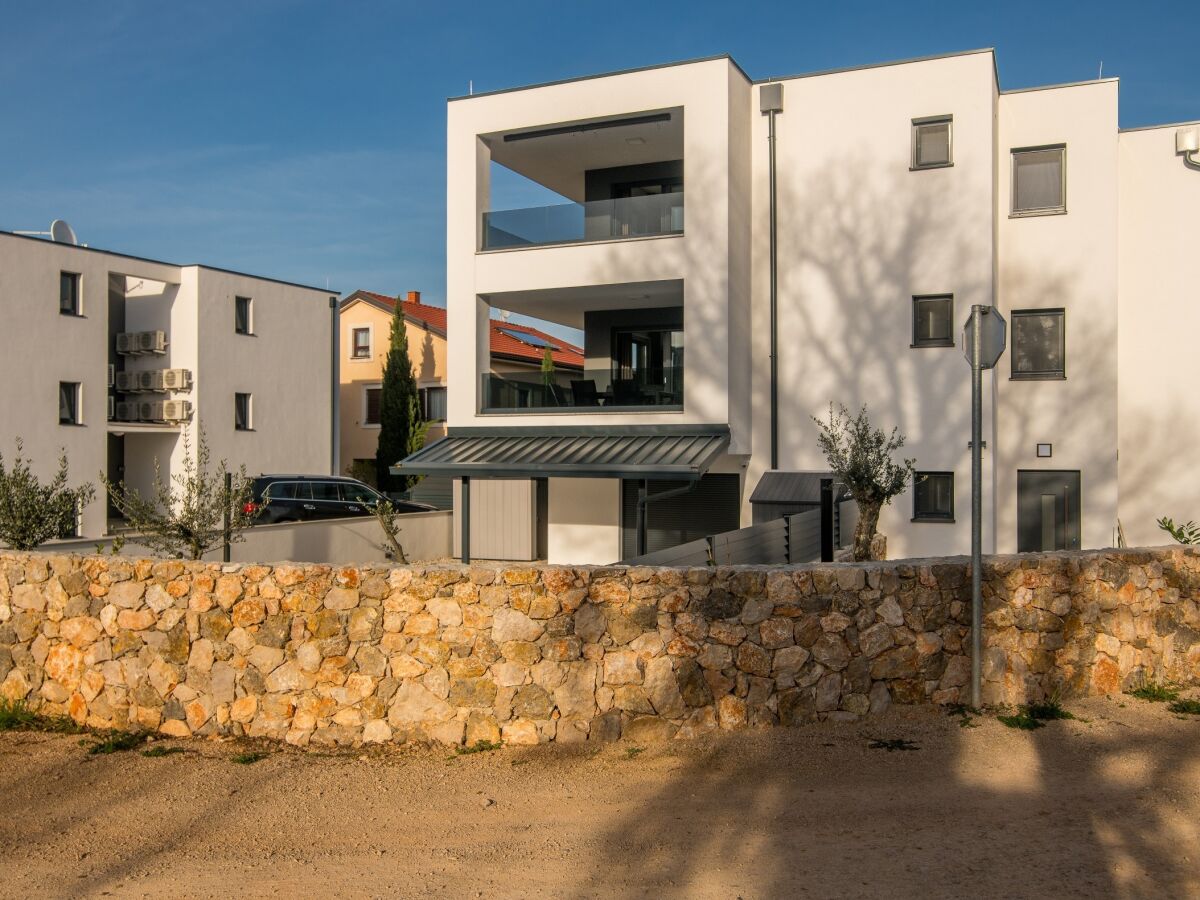 Apartment Two bedroom apartment with balcony Vantačići, Krk A-23582-a - Outdoor photo 3