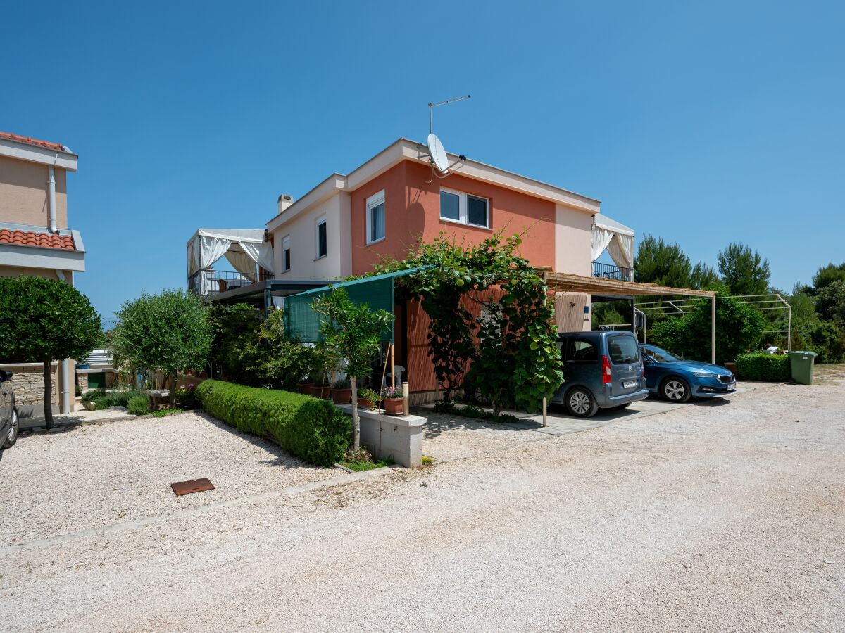 Apartment Two bedroom apartment with terrace Zaton, Zadar A-24003-d - Outdoor photo 5