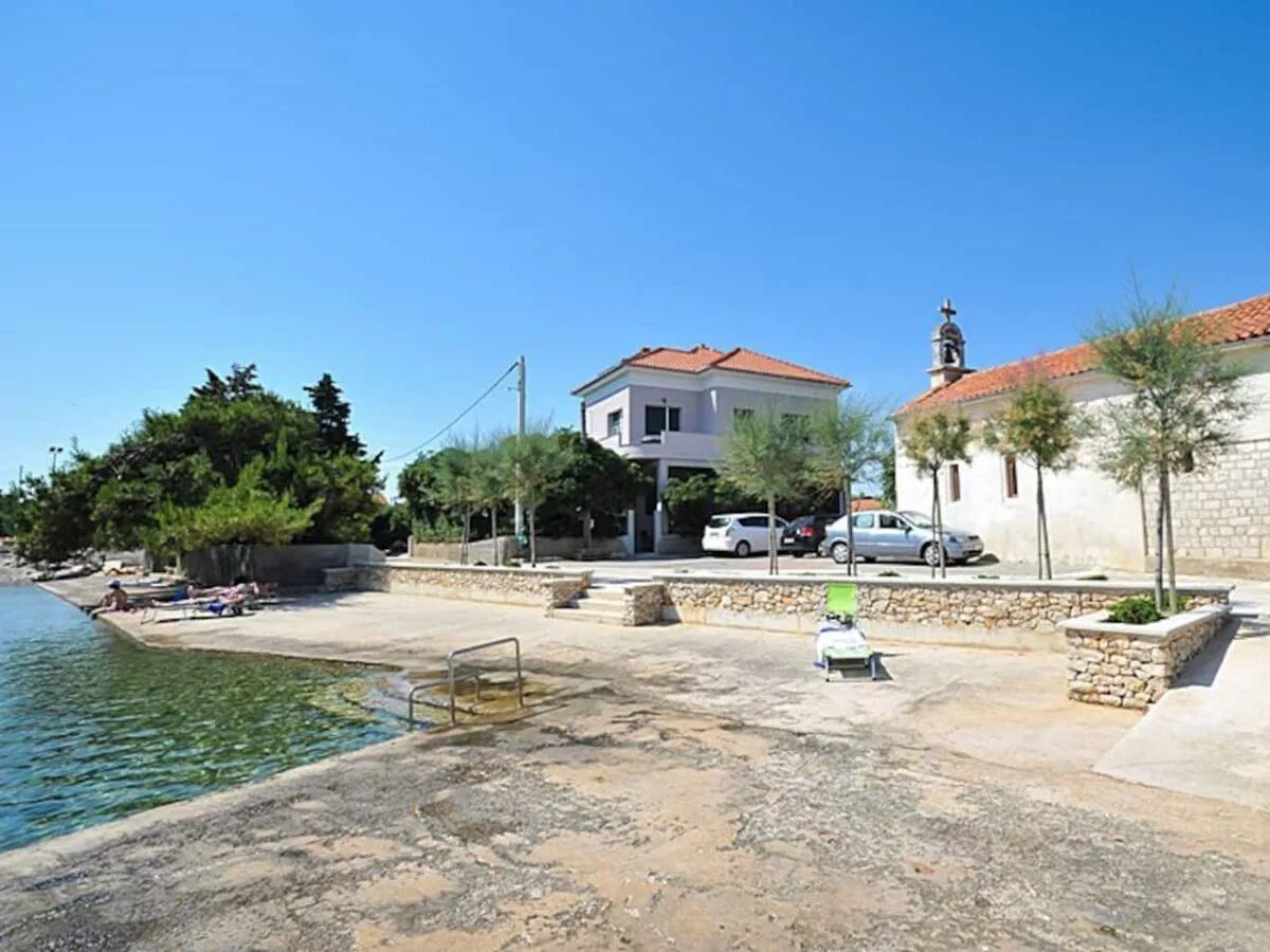 Apartment One bedroom apartment near beach Poljana, Ugljan A-24970-a - Outdoor photo 3