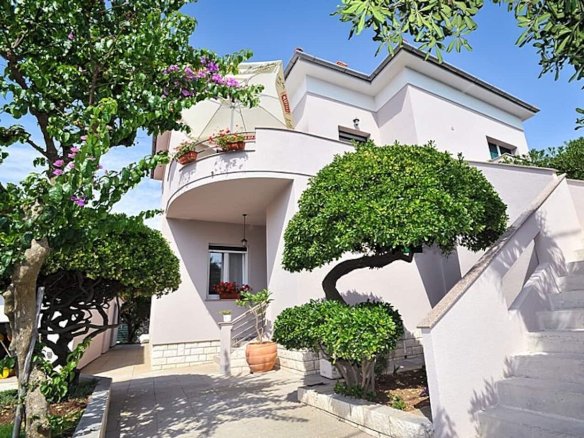 Apartment One bedroom apartment near beach Poljana, Ugljan A-24970-a - Outdoor photo 4