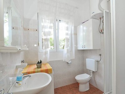 Apartment One bedroom apartment near beach Poljana, Ugljan A-24970-a - Outdoor photo 20