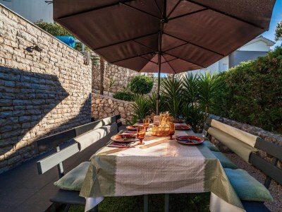 Apartment Three bedroom apartment with terrace and sea view Njivice, Krk A-25033-a - Outdoor photo 6