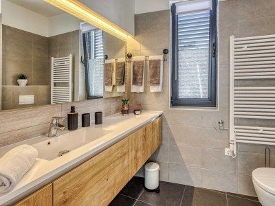 Apartment Three bedroom apartment with terrace and sea view Njivice, Krk A-25033-a - Outdoor photo 22