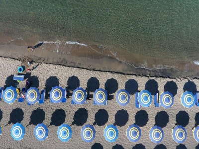 Holiday park Chalet w/ Terrace & Pool - Environment photo 14