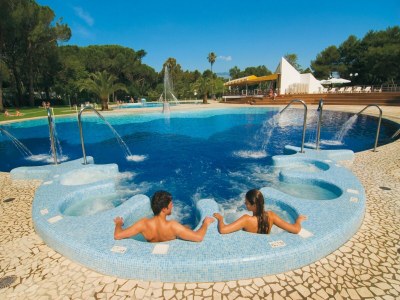 Holiday park Chalet w/ Terrace & Pool - Outdoor photo 36