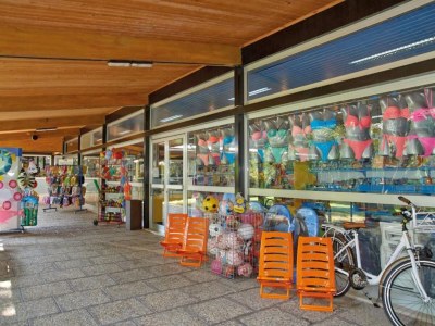 Holiday park Chalet in Baia Domizia with Private Beach - Outdoor photo 29