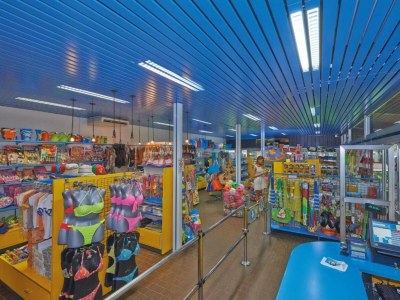 Holiday park Modern Chalet w/ Pool Views - Outdoor photo 34