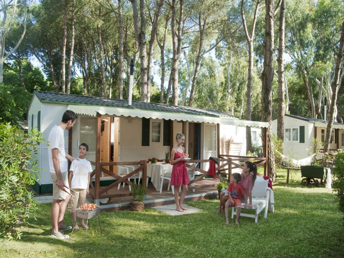 Holiday park Family Chalet in Baia Domizia - Outdoor photo 5