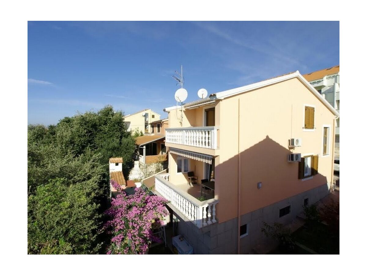 Apartment Two bedroom apartment with terrace and sea view Kožino, Zadar A-24031-a