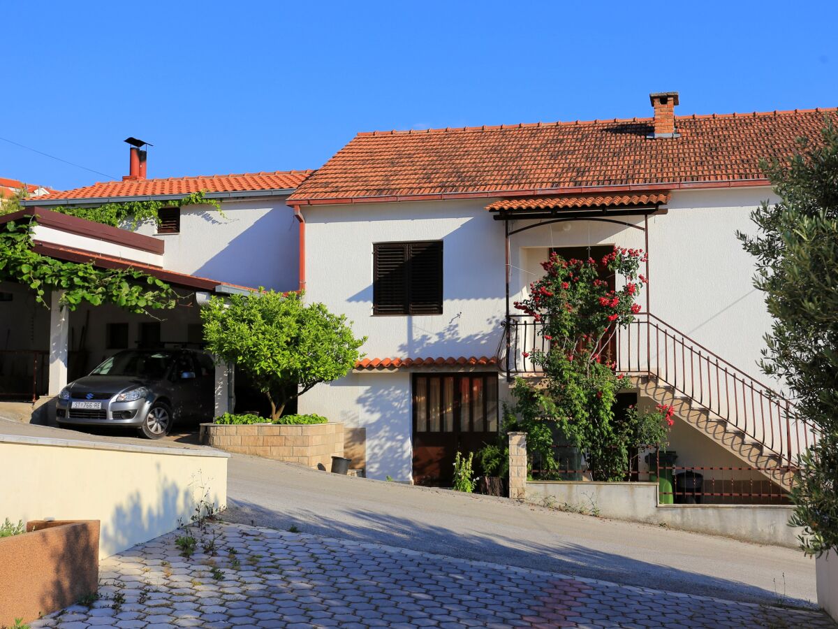 Apartment One bedroom apartment with terrace Okrug Gornji, Čiovo A-1107-b - Outdoor photo 4