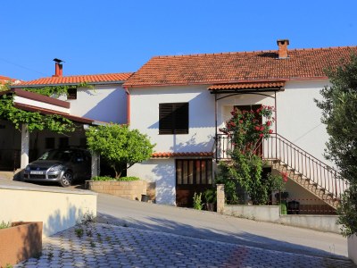 Apartment One bedroom apartment with terrace Okrug Gornji, Čiovo A-1107-b - Outdoor photo 4
