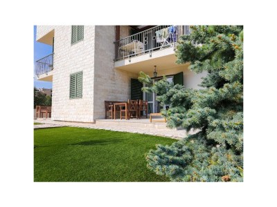 Apartment Two bedroom apartment with terrace Brodarica, Šibenik A-25027-a in Brodarica - Apartment