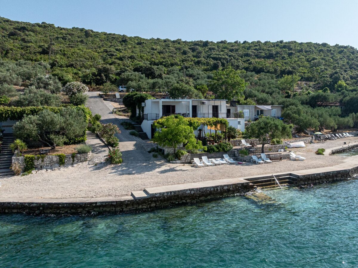 Apartment Four-bedroom apartment near beach Cove Pještata, Pelješac A-10236-a - Outdoor photo 5