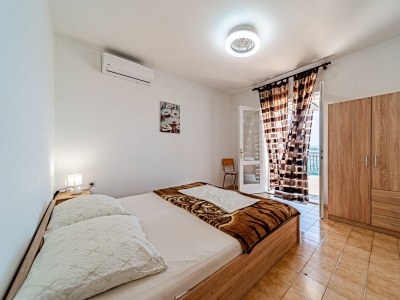 Apartment Four-bedroom apartment near beach Cove Pještata, Pelješac A-10236-a - Outdoor photo 33