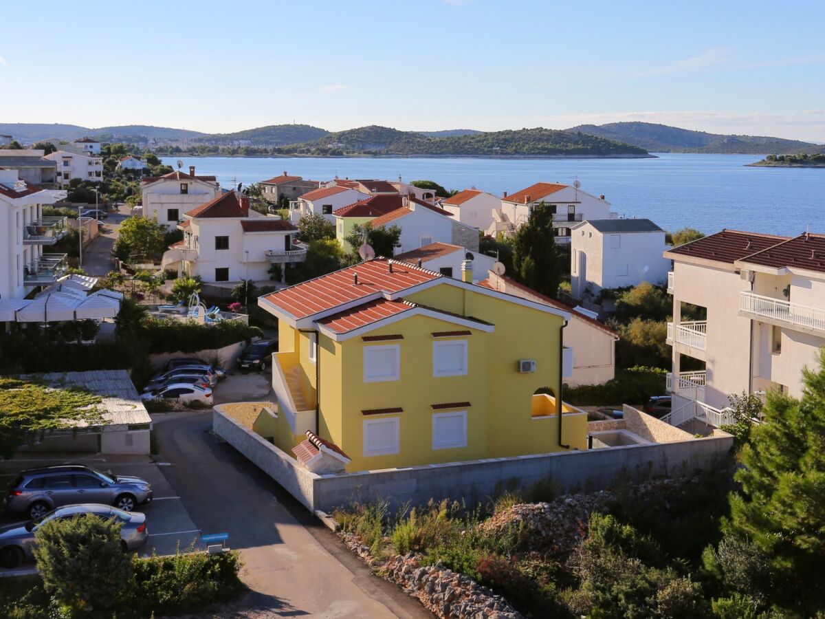 Apartment Two bedroom apartment near beach Zečevo Rtić, Rogoznica A-11869-c - Outdoor photo 5