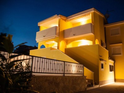 Apartment Two bedroom apartment near beach Zečevo Rtić, Rogoznica A-11869-c - Outdoor photo 4