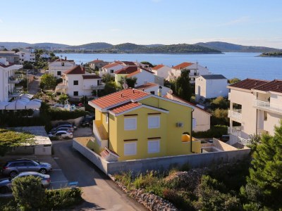 Apartment Two bedroom apartment near beach Zečevo Rtić, Rogoznica A-11869-c - Outdoor photo 5