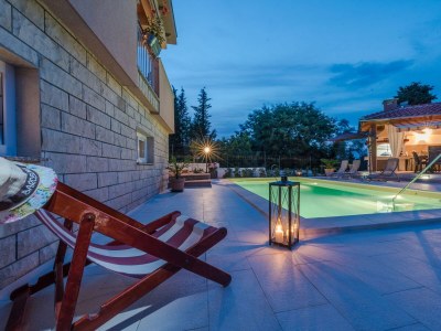 Apartment Two bedroom apartment with terrace Sutomišćica, Ugljan A-13872-b - Outdoor photo 15