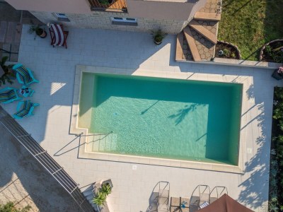 Apartment Two bedroom apartment with terrace Sutomišćica, Ugljan A-13872-b - Outdoor photo 16