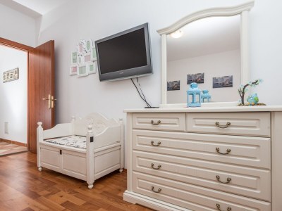 Apartment Two bedroom apartment with terrace Sutomišćica, Ugljan A-13872-b - Outdoor photo 37