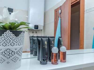 Apartment Two bedroom apartment with terrace Sutomišćica, Ugljan A-13872-b - Outdoor photo 45