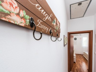 Apartment Two bedroom apartment with terrace Sutomišćica, Ugljan A-13872-b - Outdoor photo 50