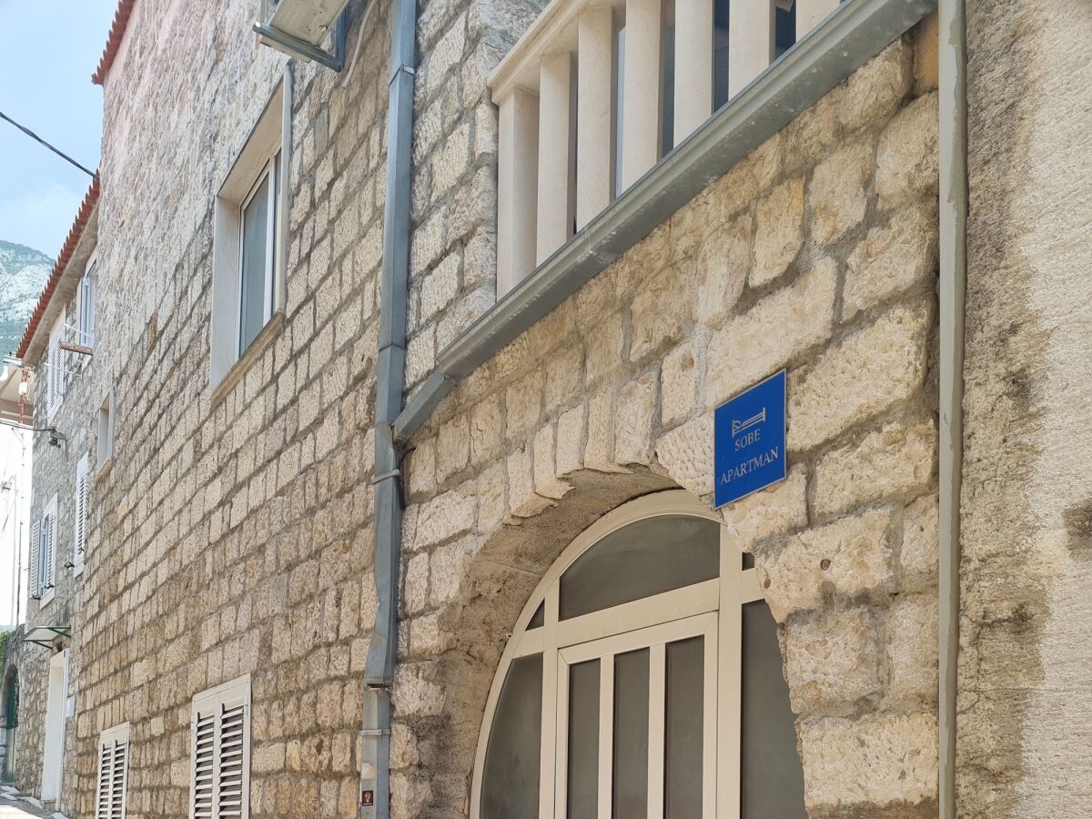 Apartment One bedroom apartment with air-conditioning Makarska A-21425-a - Outdoor photo 2