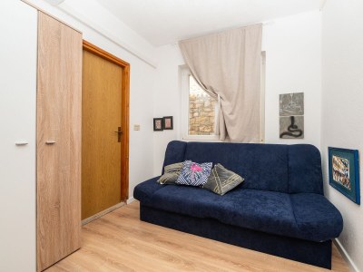 Apartment One bedroom apartment with air-conditioning Makarska A-21425-a - Outdoor photo 7