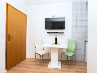 Apartment One bedroom apartment with air-conditioning Makarska A-21425-a - Outdoor photo 11