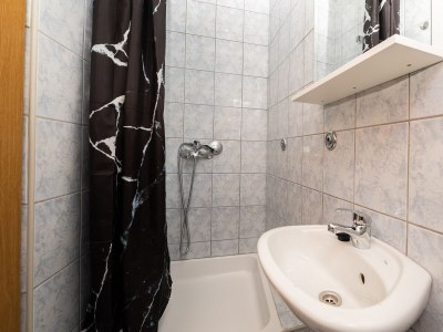 Apartment One bedroom apartment with air-conditioning Makarska A-21425-a - Outdoor photo 16