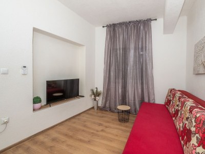 Apartment One bedroom apartment with air-conditioning Makarska A-21425-b - Outdoor photo 8