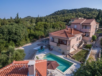 Apartment One bedroom apartment with air-conditioning Sutomišćica, Ugljan A-13872-c - Outdoor photo 5