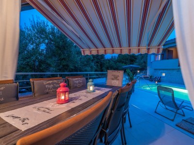 Apartment One bedroom apartment with air-conditioning Sutomišćica, Ugljan A-13872-c - Outdoor photo 13