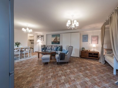 Apartment One bedroom apartment with air-conditioning Sutomišćica, Ugljan A-13872-c - Outdoor photo 23