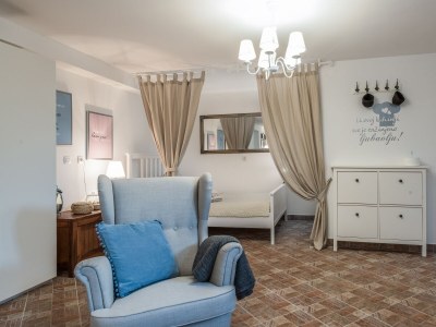 Apartment One bedroom apartment with air-conditioning Sutomišćica, Ugljan A-13872-c - Outdoor photo 26