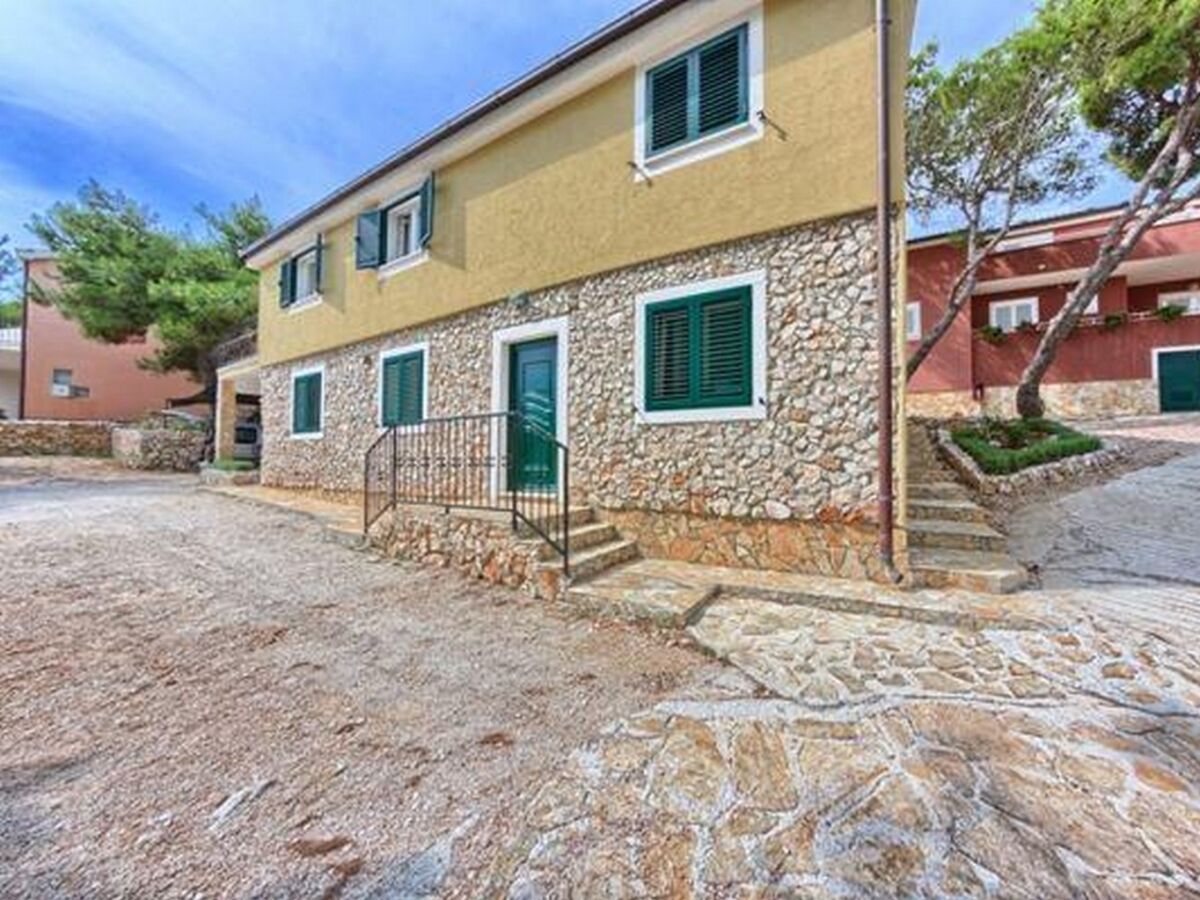 Apartment Three bedroom apartment near beach Rogoznica A-17458-b - Outdoor photo 2