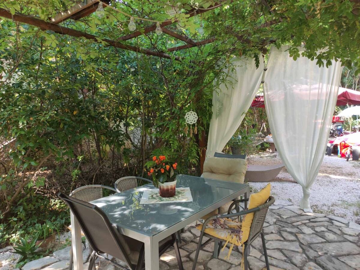 Apartment One bedroom apartment near beach Banjol, Rab A-22777-b - Outdoor photo 3