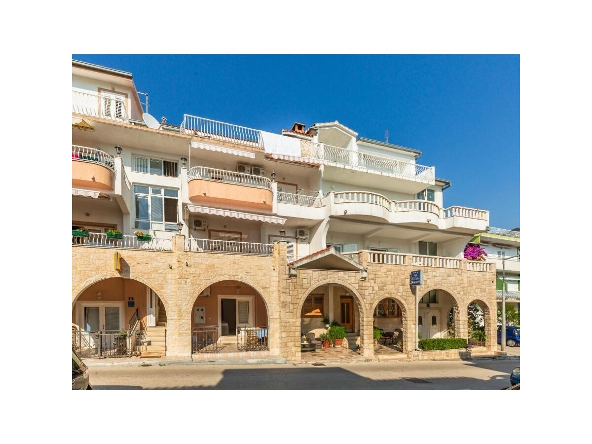 Apartment Two bedroom apartment with terrace Tučepi, Makarska A-24679-a - Outdoor photo 2